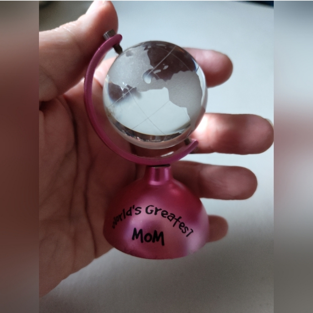 World's greatest Mom world 🌎🌍